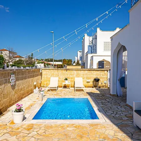 Teresa Elegant & Relaxing With Private Hydro Pool
