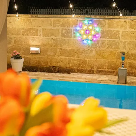 فيلة Teresa Elegant & Relaxing With Private Hydro Pool توري لابيلو
