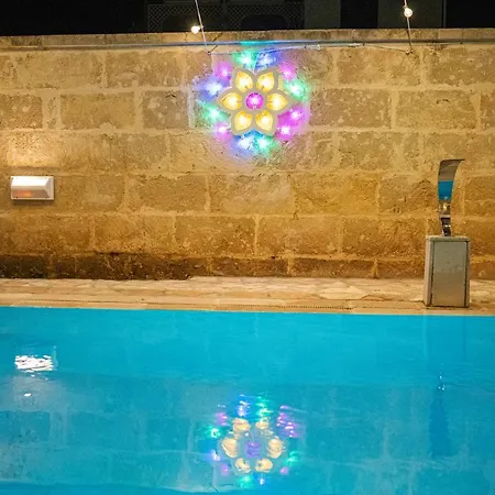 فيلة Teresa Elegant & Relaxing With Private Hydro Pool توري لابيلو